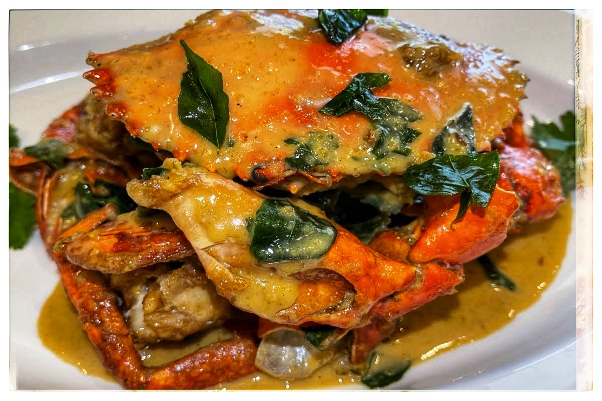 Creamy Salted Egg Crab 咸蛋奶油蟹